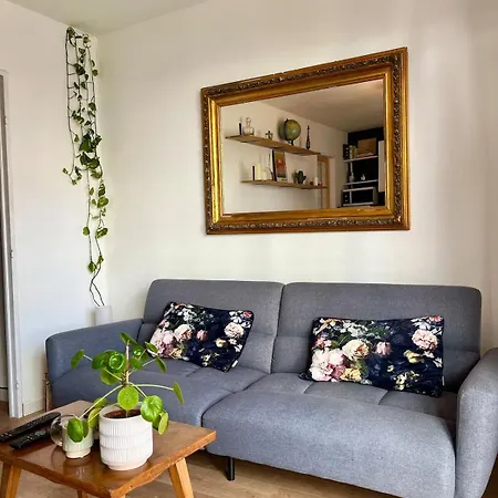 Daire Charming 2 With Balcony