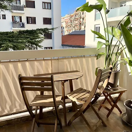 Charming - Terrace شقة