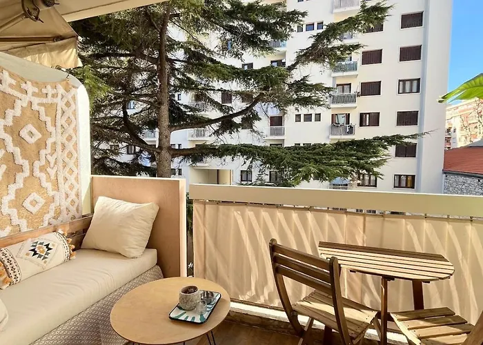 Charming 2 With Balcony * Nice