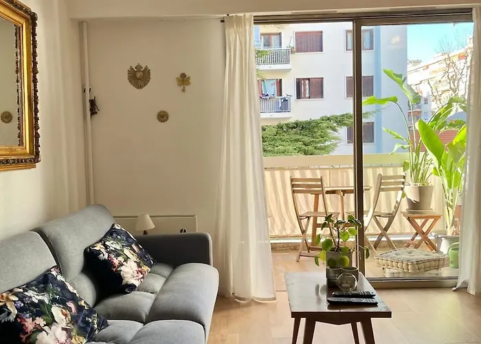 Charming 2 With Balcony * Nice